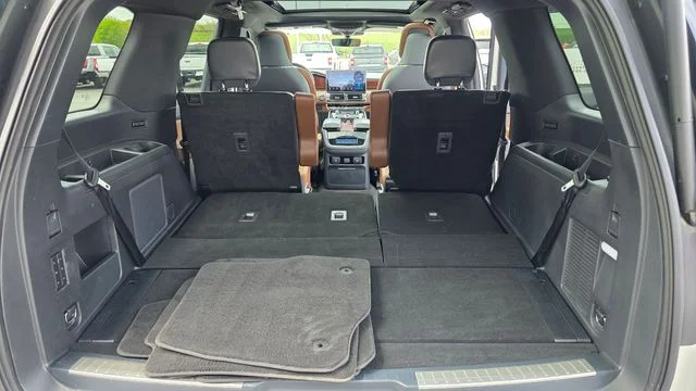 Used 2024 Lincoln Navigator - photo 44