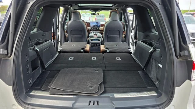 Used 2024 Lincoln Navigator - photo 45