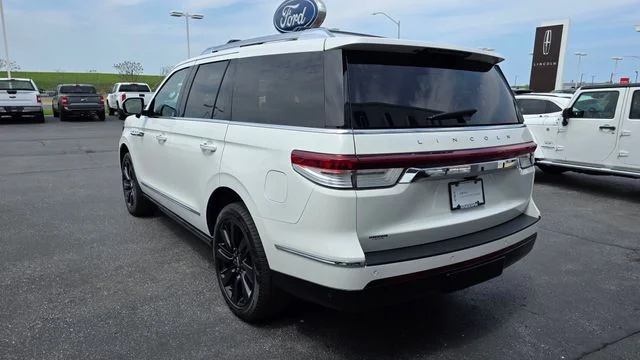 Used 2024 Lincoln Navigator - photo 6