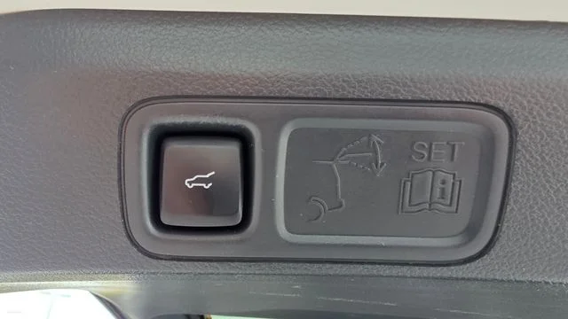 Used 2024 Lincoln Navigator - photo 42