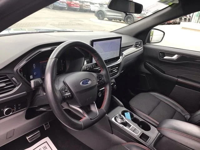 Used 2024 Ford Escape - photo 8