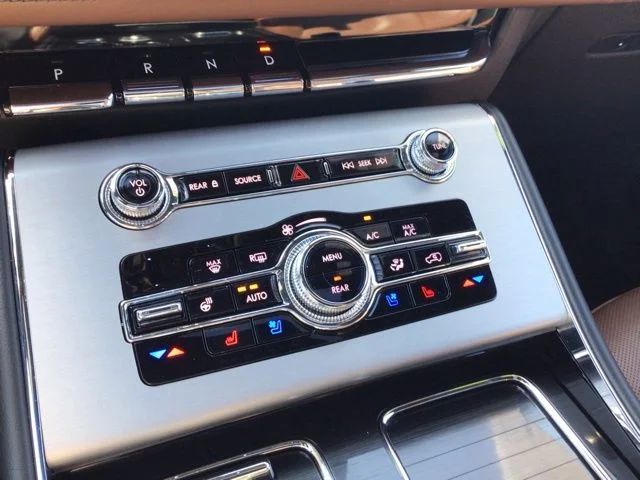Used 2023 Lincoln Aviator - photo 18
