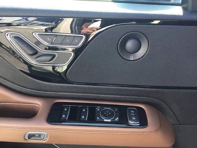 Used 2023 Lincoln Aviator - photo 20