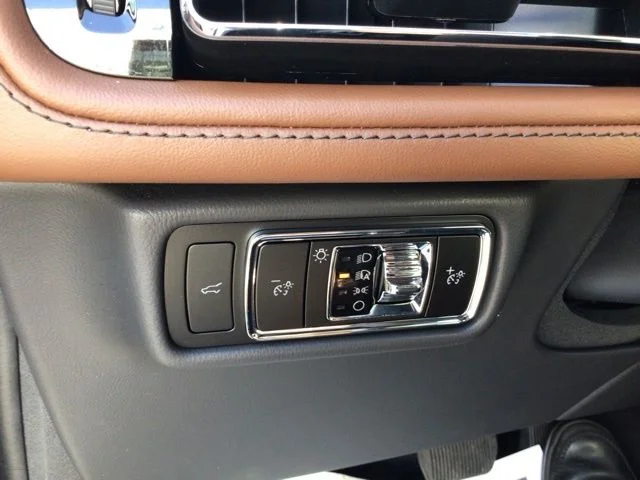 Used 2023 Lincoln Aviator - photo 21