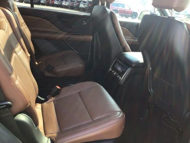 Used 2023 Lincoln Aviator - photo 26