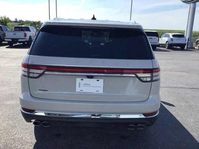Used 2023 Lincoln Aviator - photo 7