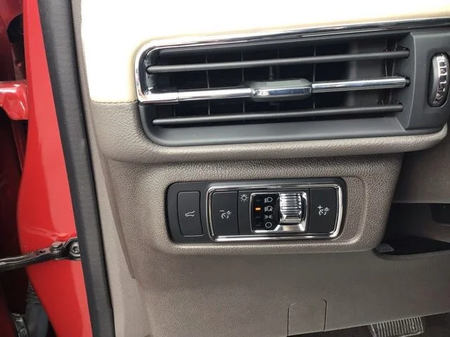 Used 2022 Lincoln Corsair - photo 19