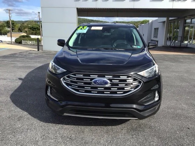 Used 2022 Ford Edge - photo 2