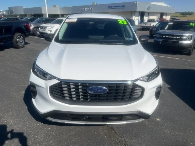 Used 2023 Ford Escape - photo 1
