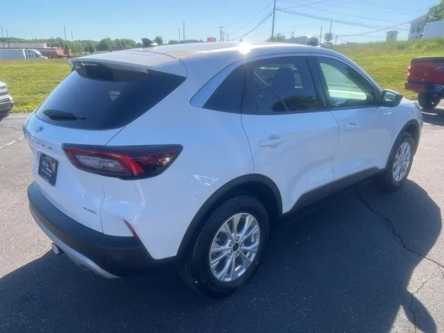 Used 2023 Ford Escape - photo 6