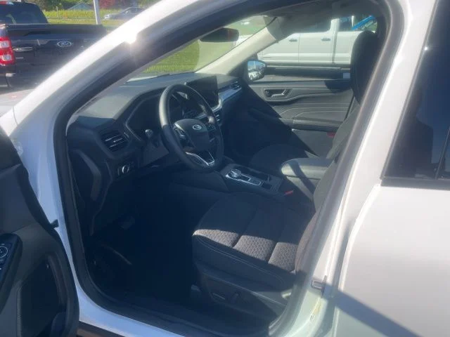 Used 2023 Ford Escape - photo 9