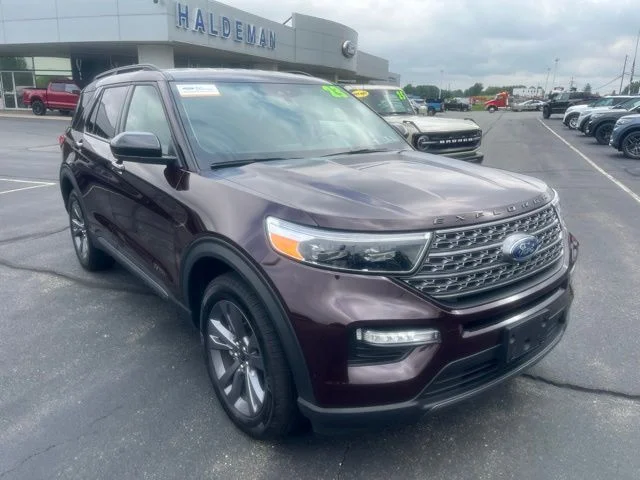 Used 2023 Ford Explorer - photo 2
