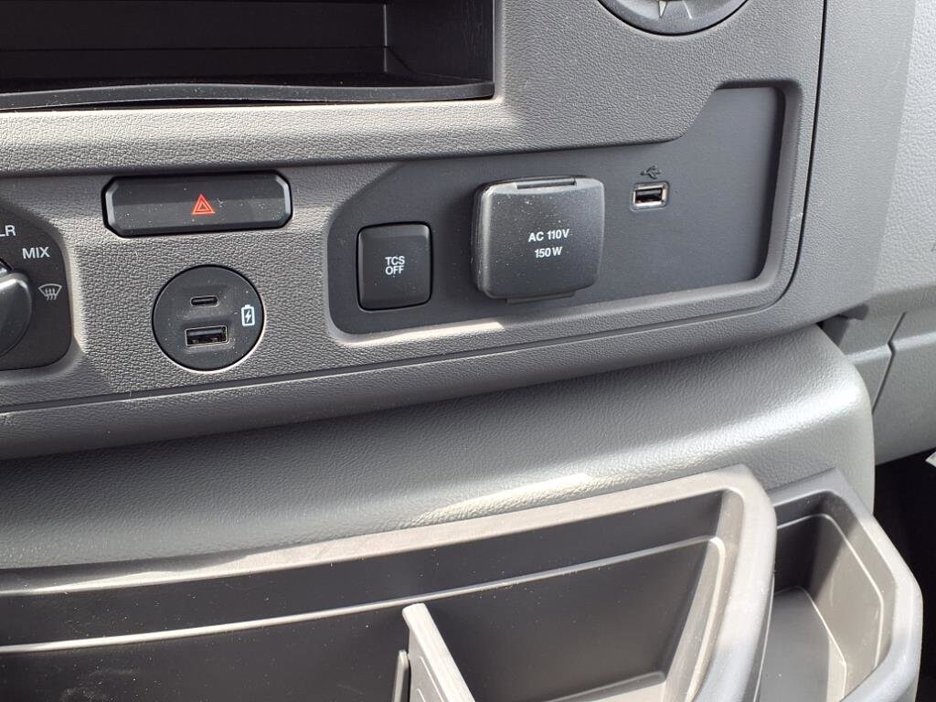 New 2026 Ford E-450 - photo 19
