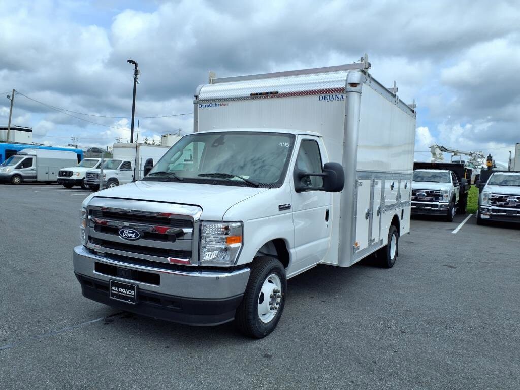New 2026 Ford E-450 - photo 10