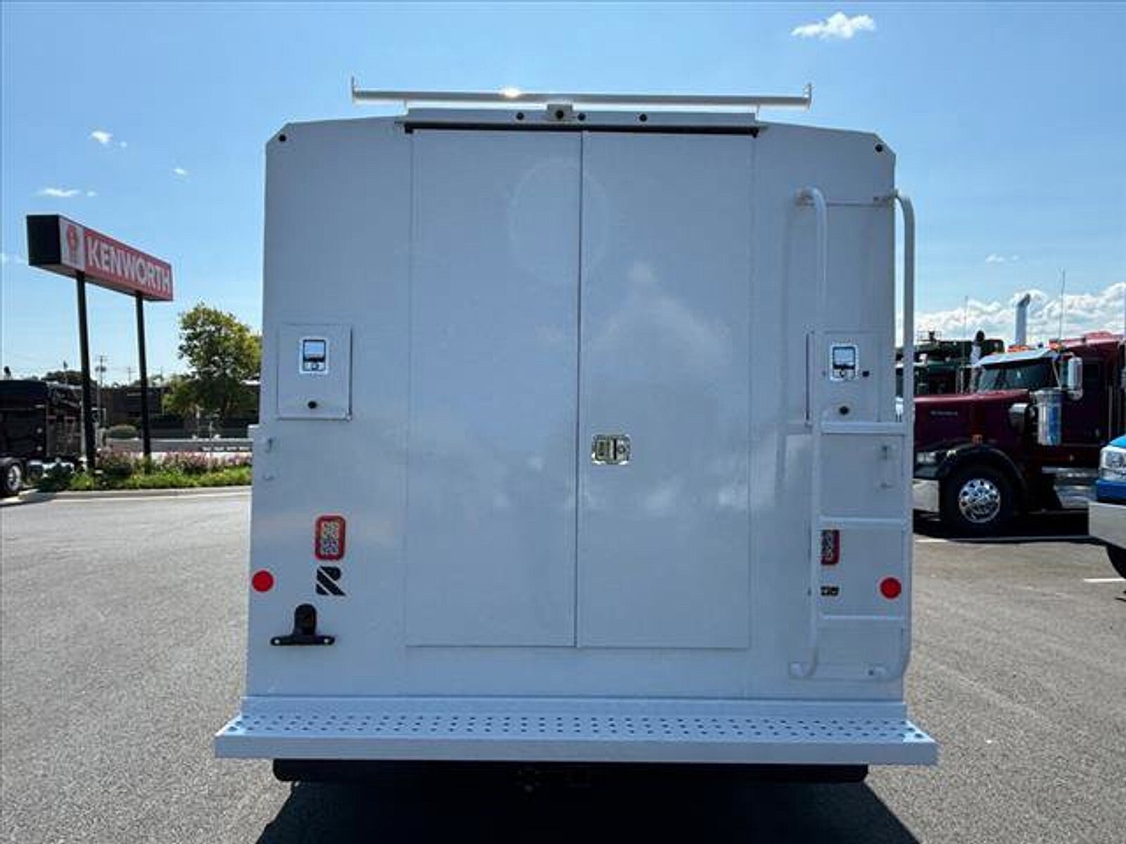New 2025 Ford E-350 - photo 7