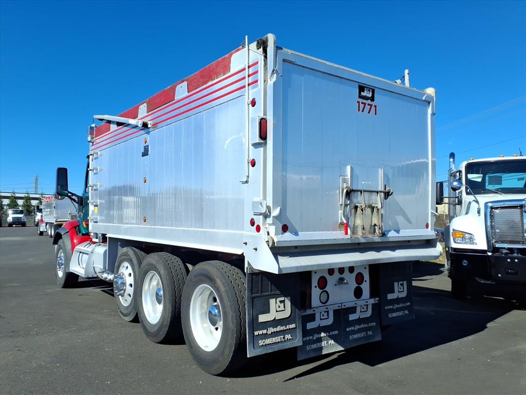Used 2017 Peterbilt 567 - photo 7