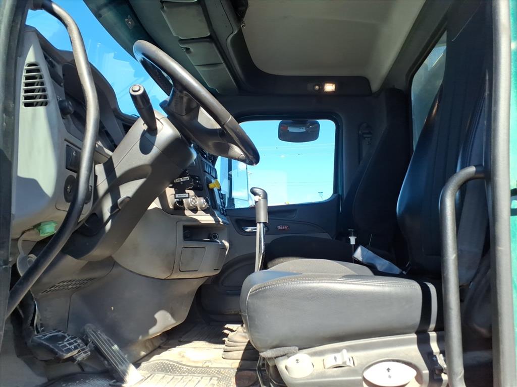 Used 2017 Peterbilt 567 - photo 11