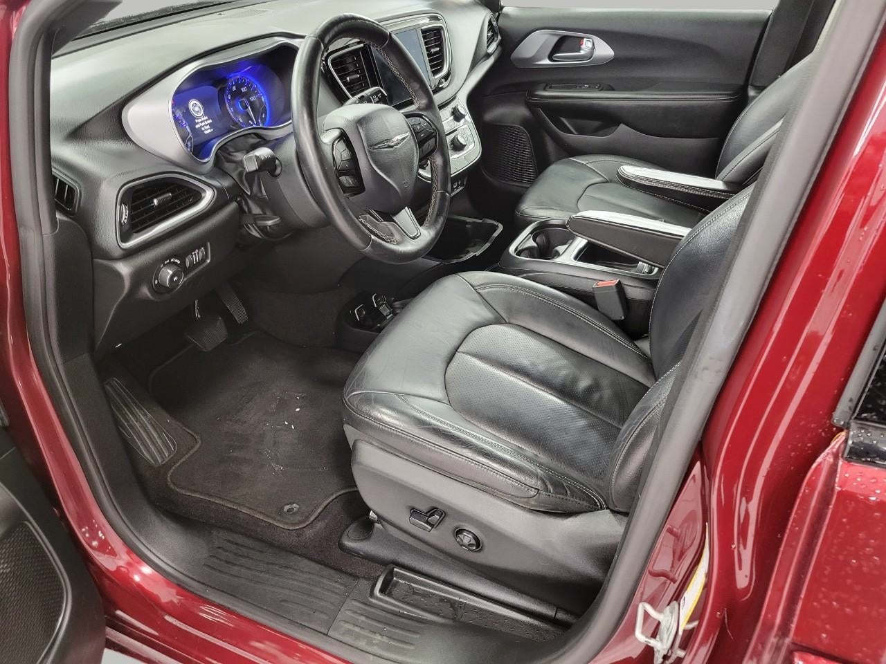 Used 2018 Chrysler Pacifica - photo 11