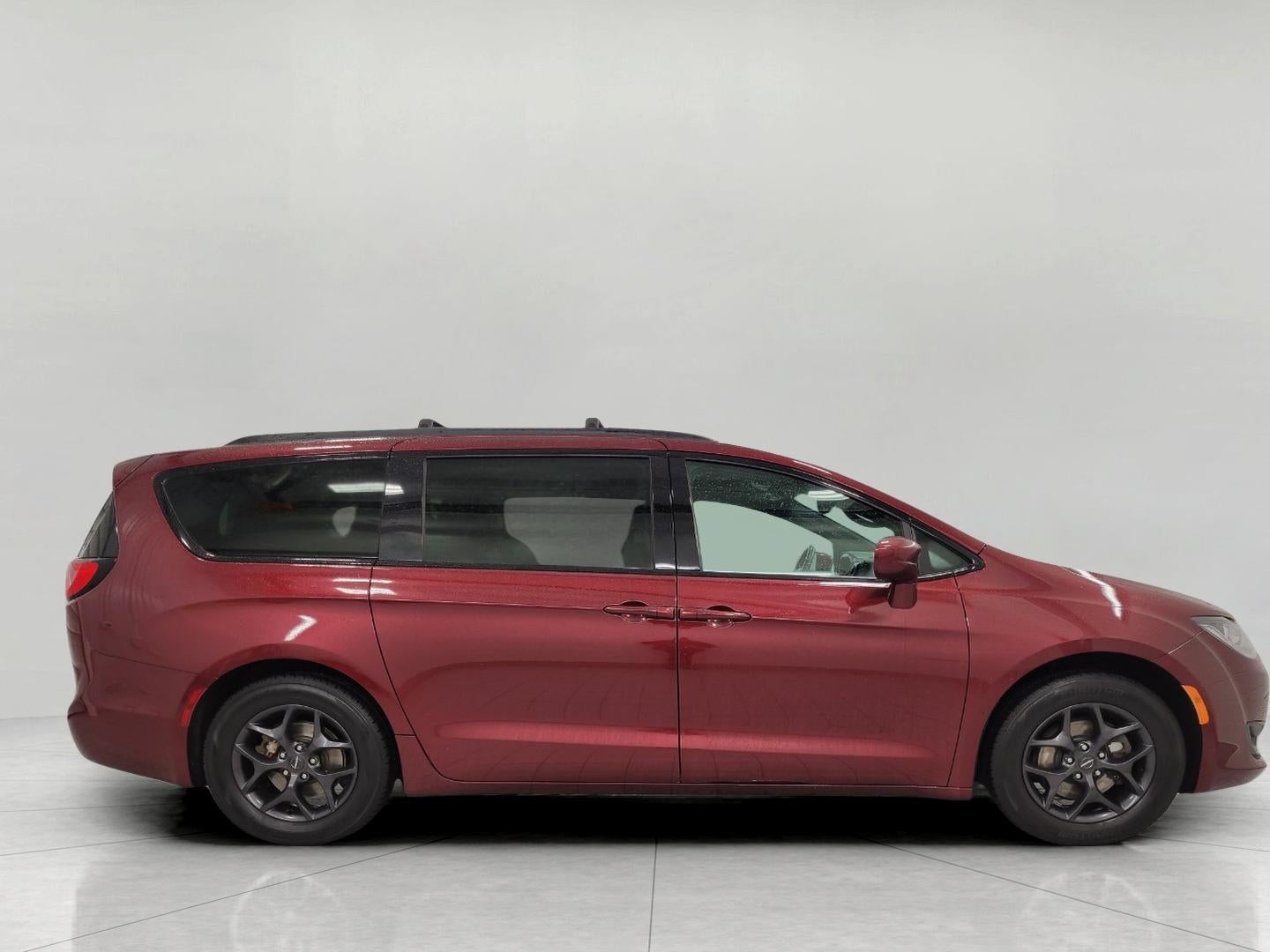 Used 2018 Chrysler Pacifica - photo 13