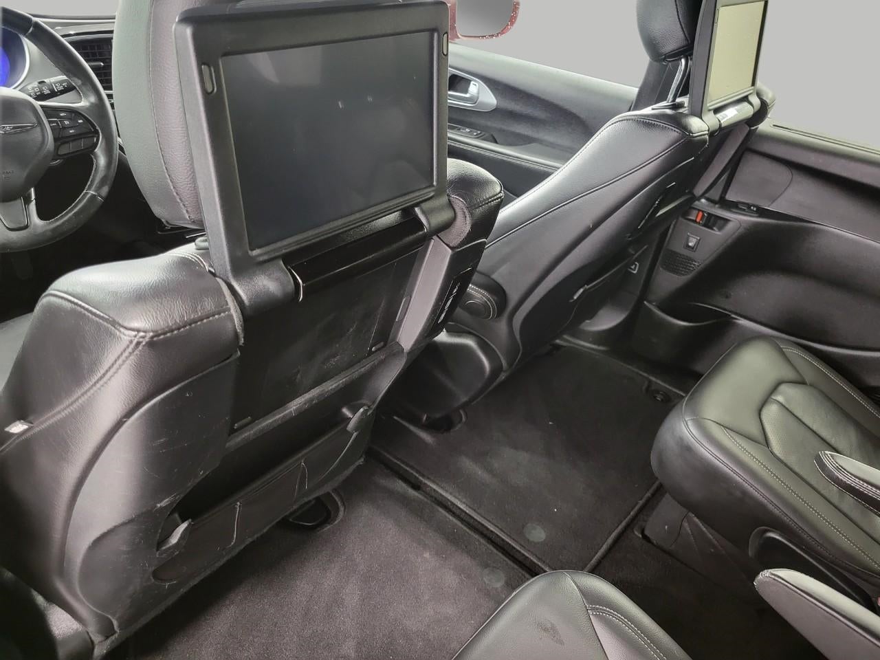 Used 2018 Chrysler Pacifica - photo 25