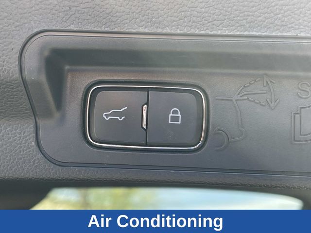 Used 2023 Ford Explorer - photo 18