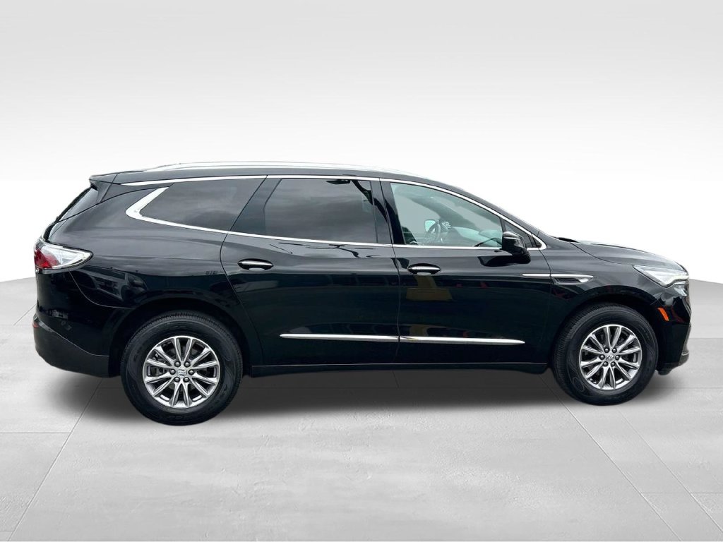 Used 2023 Buick Enclave - photo 2