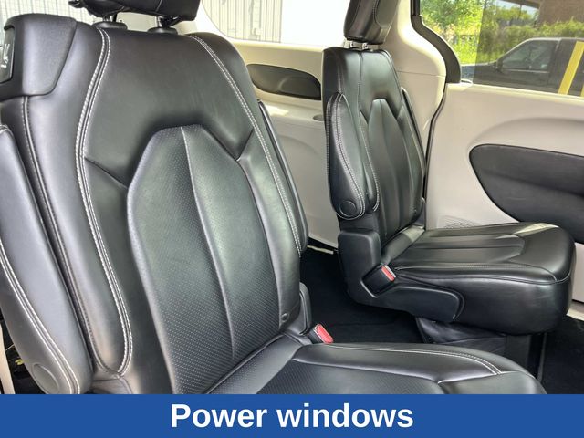 Used 2023 Chrysler Pacifica - photo 29