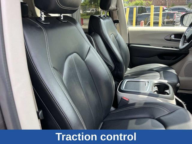 Used 2023 Chrysler Pacifica - photo 31