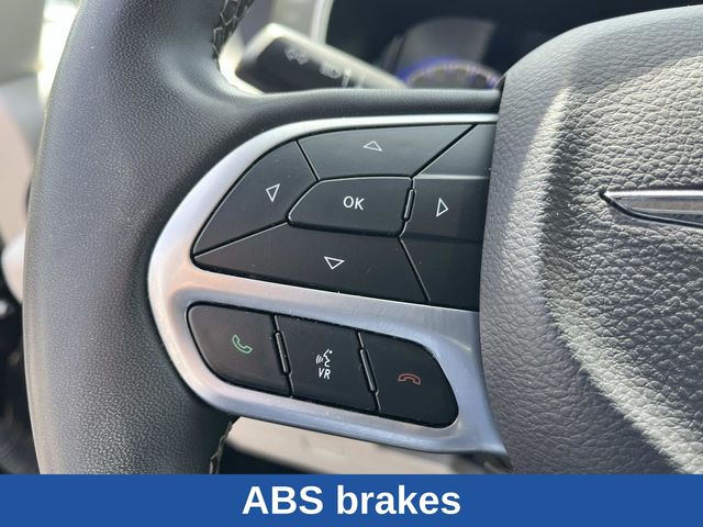 Used 2023 Chrysler Pacifica - photo 38