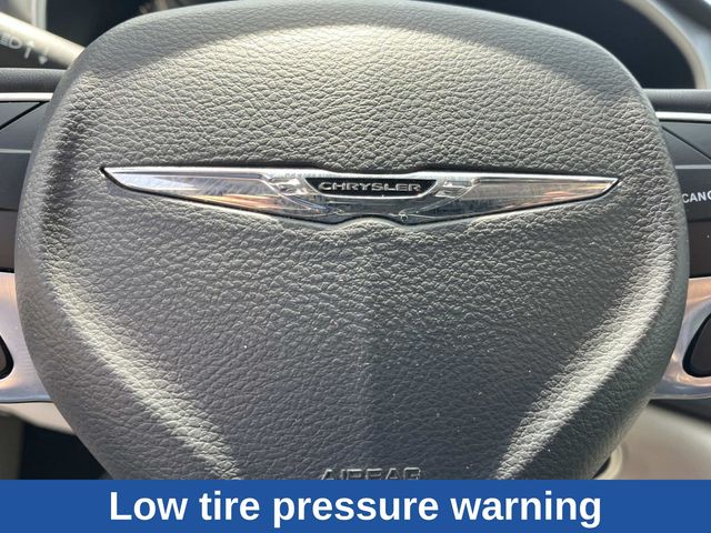 Used 2023 Chrysler Pacifica - photo 40