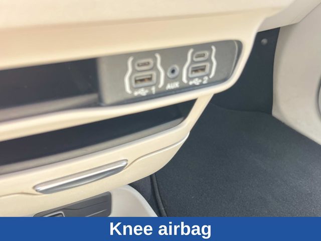 Used 2023 Chrysler Pacifica - photo 42