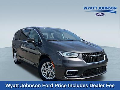2023 Chrysler Pacifica FWD Minivan for sale #APR566808 - photo 1