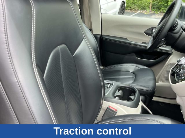 Used 2023 Chrysler Pacifica - photo 31