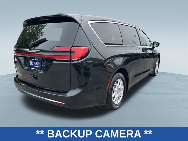 Used 2023 Chrysler Pacifica - photo 5