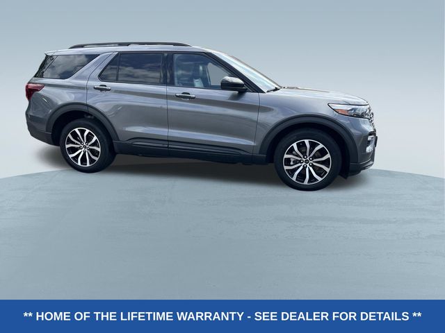 Used 2024 Ford Explorer - photo 2