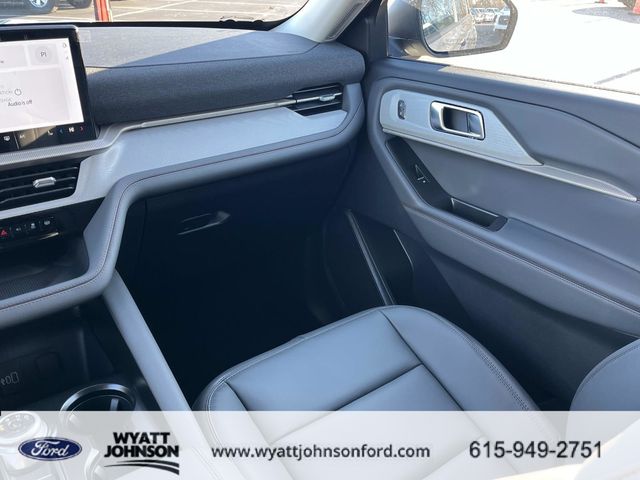 New 2026 Ford Explorer - photo 17