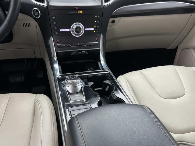 Used 2020 Ford Edge - photo 6