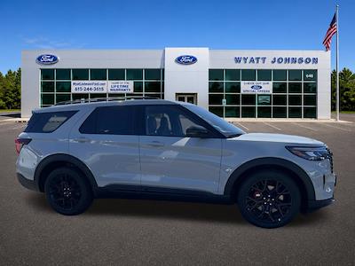 2027 Ford Explorer 4WD SUV for sale #VGA26928 - photo 2