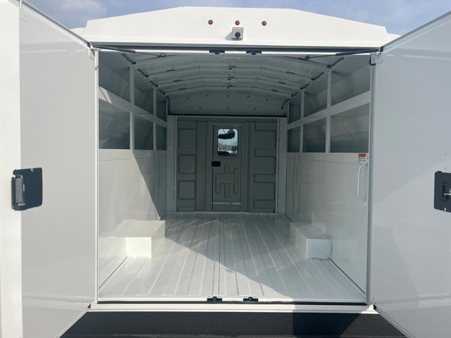 New 2026 Ford E-350 - photo 6