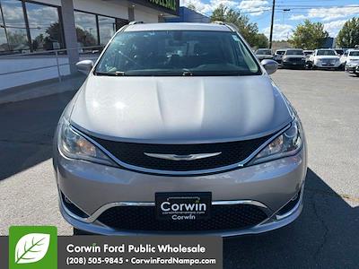 2017 Chrysler Pacifica FWD Minivan for sale #2530400 - photo 1