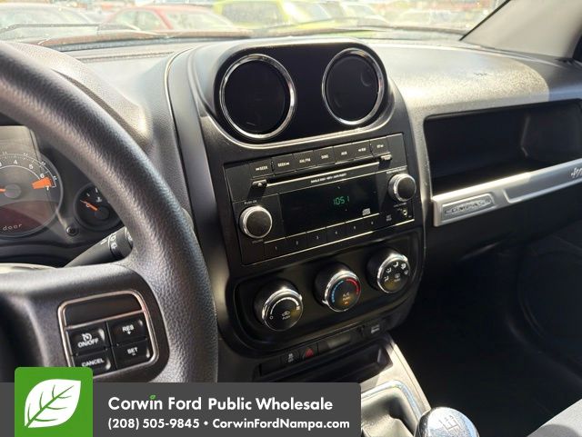 Used 2014 Jeep Compass - photo 20