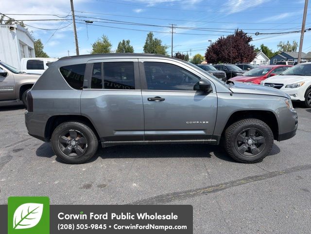 Used 2014 Jeep Compass - photo 7