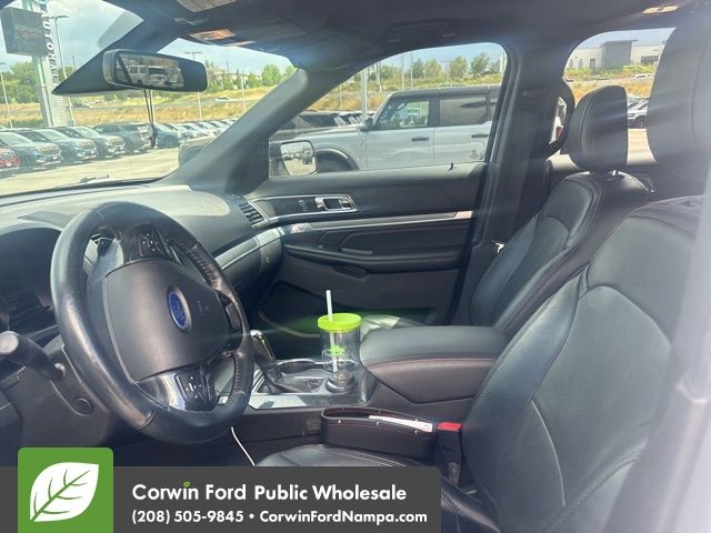 Used 2019 Ford Explorer - photo 16