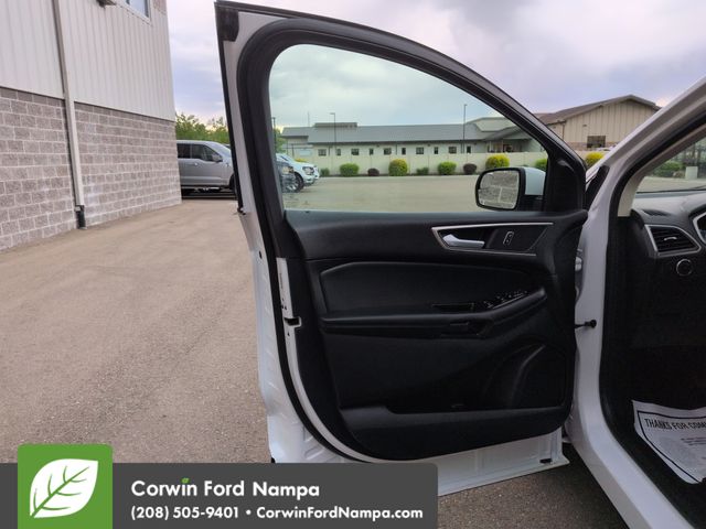 Used 2018 Ford Edge - photo 12