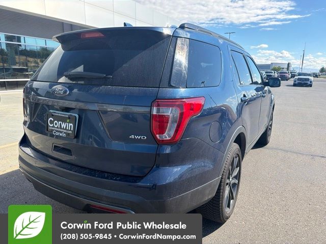 Used 2017 Ford Explorer - photo 2