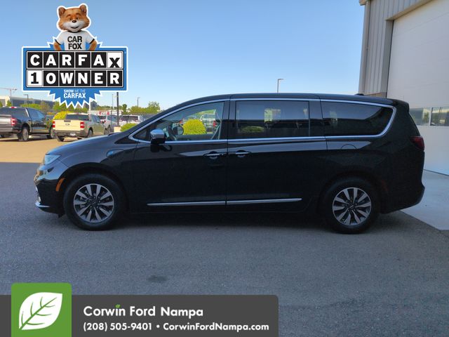 Used 2022 Chrysler Pacifica - photo 8
