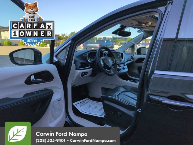 Used 2022 Chrysler Pacifica - photo 11