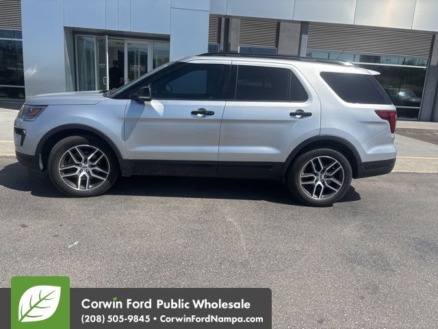 Used 2018 Ford Explorer - photo 10