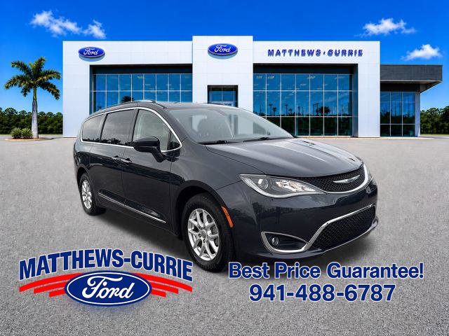 Used 2020 Chrysler Pacifica - photo 2