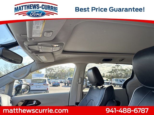 Used 2023 Chrysler Pacifica - photo 13